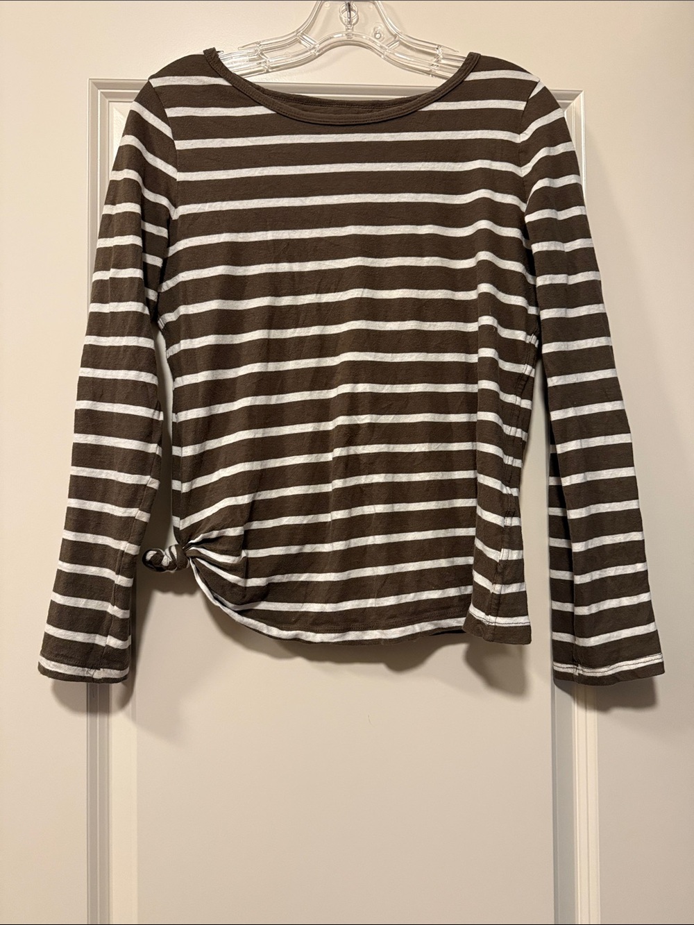 Women’s Universal Thread Striped Long-Sleeve Knot Hem Top - Brown & White size S